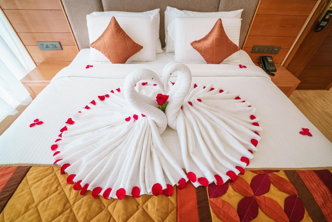 Townbridge Hotels & Suites Kochi 外观 照片