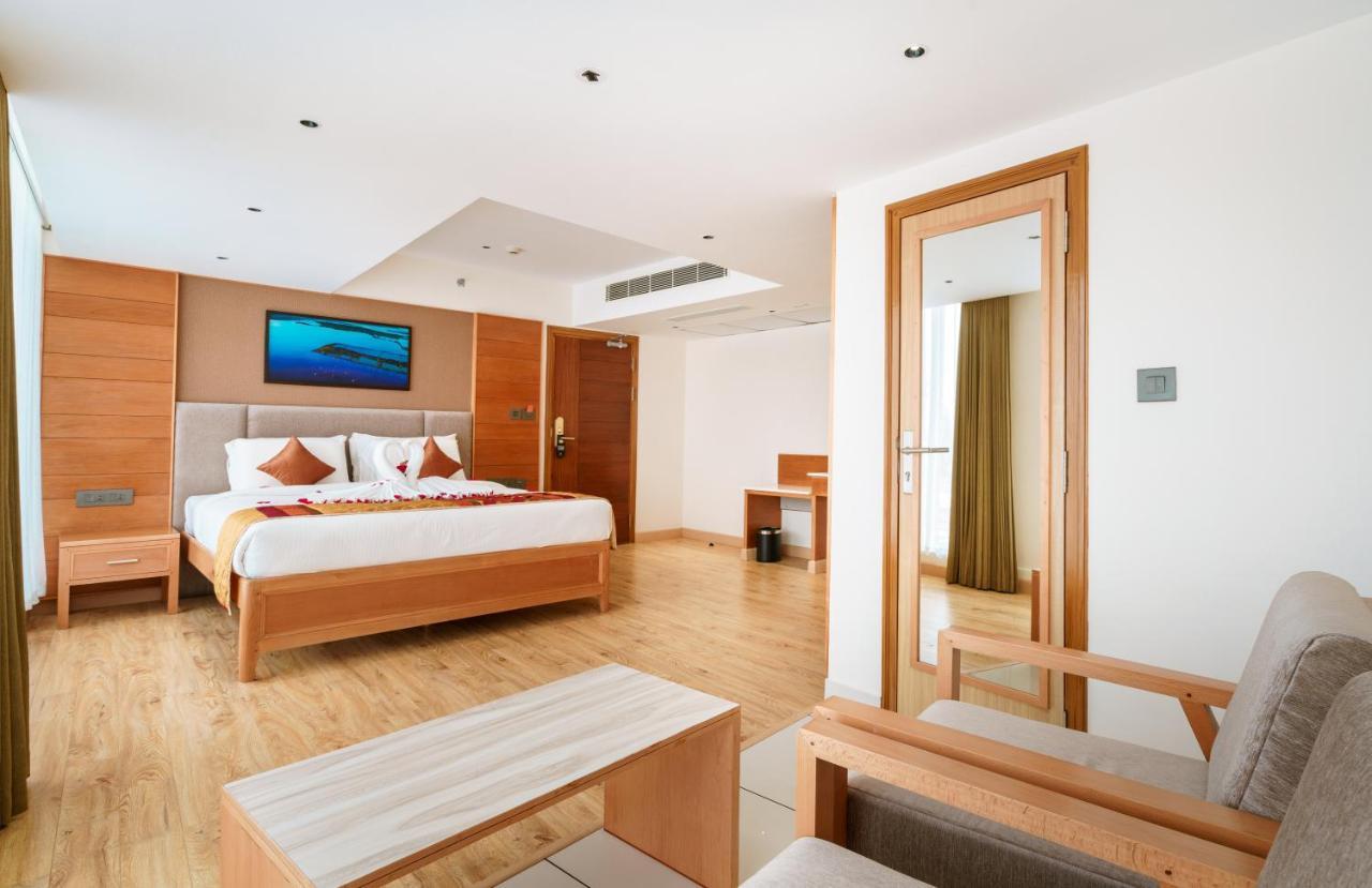 Townbridge Hotels & Suites Kochi 外观 照片