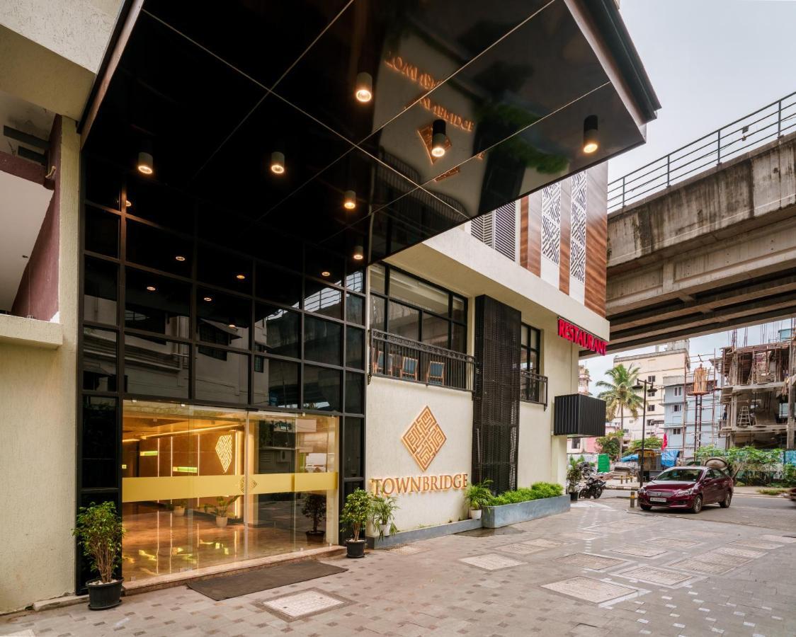 Townbridge Hotels & Suites Kochi 外观 照片