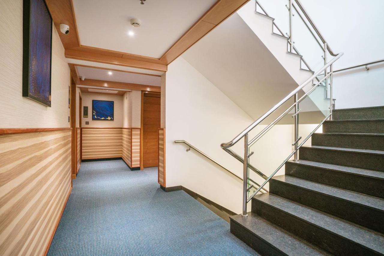 Townbridge Hotels & Suites Kochi 外观 照片