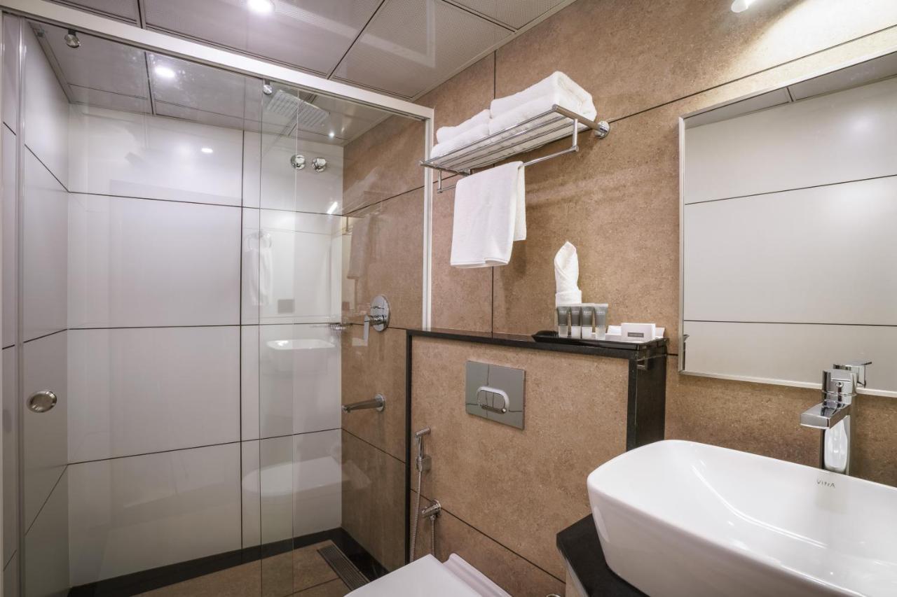 Townbridge Hotels & Suites Kochi 外观 照片