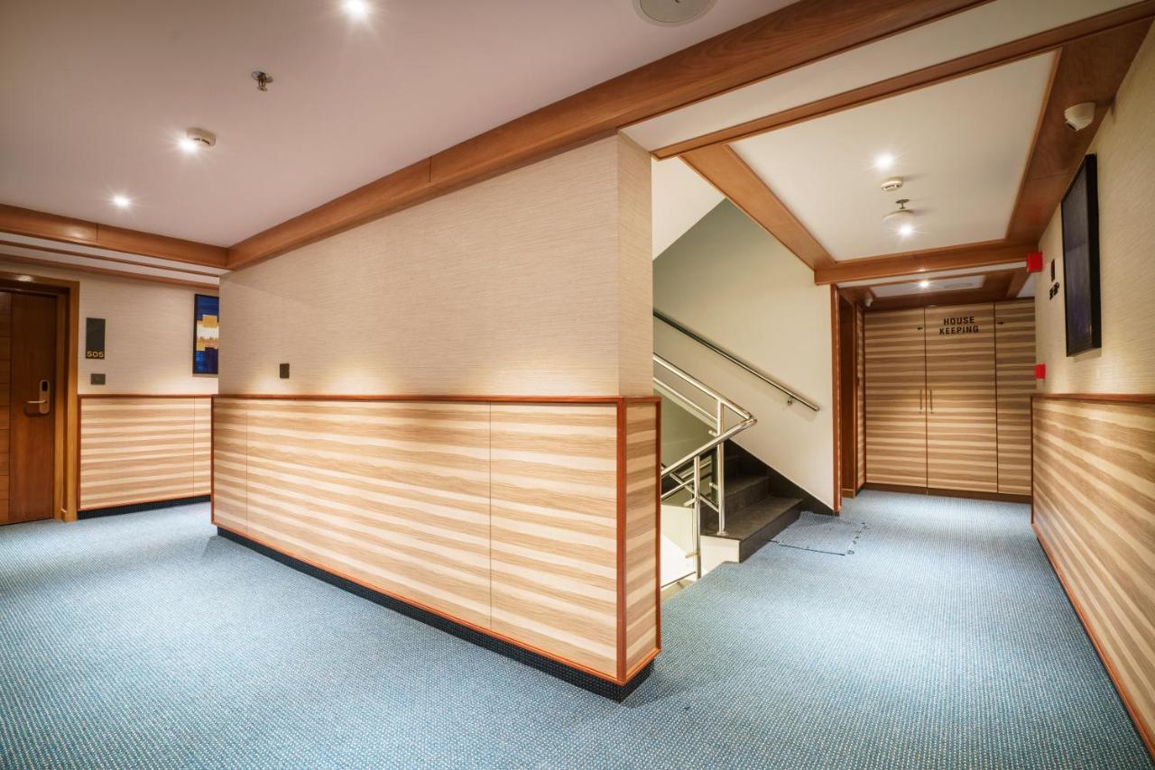 Townbridge Hotels & Suites Kochi 外观 照片
