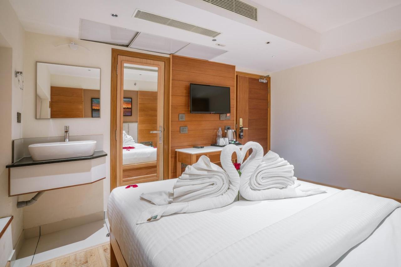 Townbridge Hotels & Suites Kochi 外观 照片