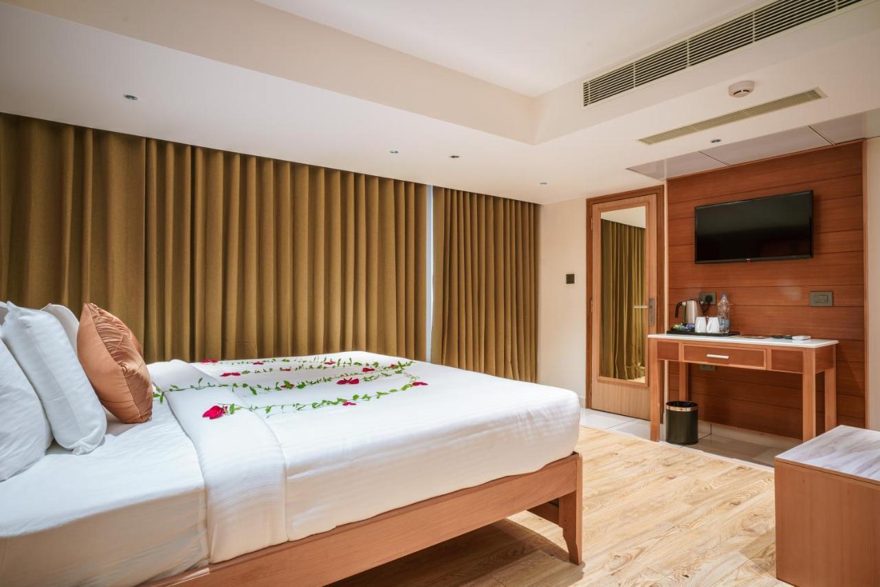 Townbridge Hotels & Suites Kochi 外观 照片