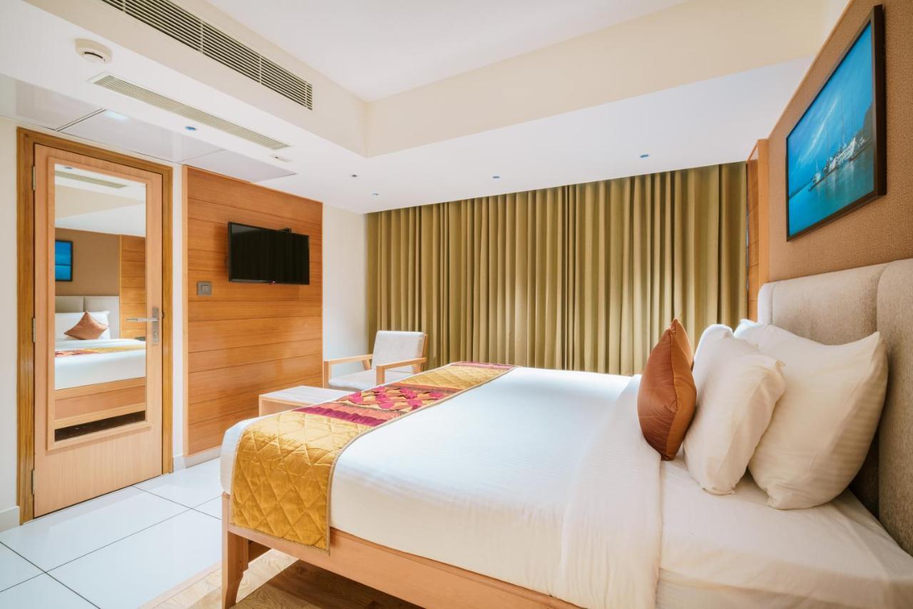 Townbridge Hotels & Suites Kochi 外观 照片