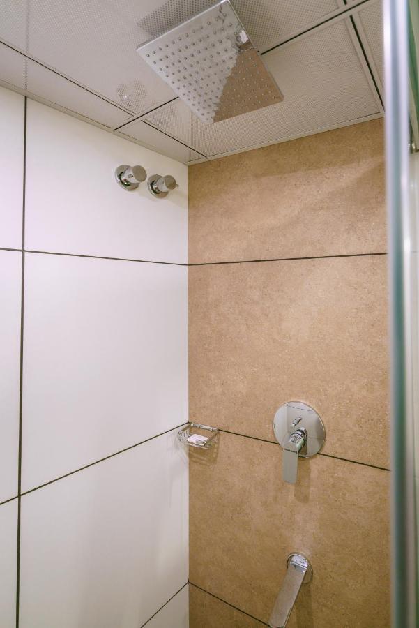 Townbridge Hotels & Suites Kochi 外观 照片