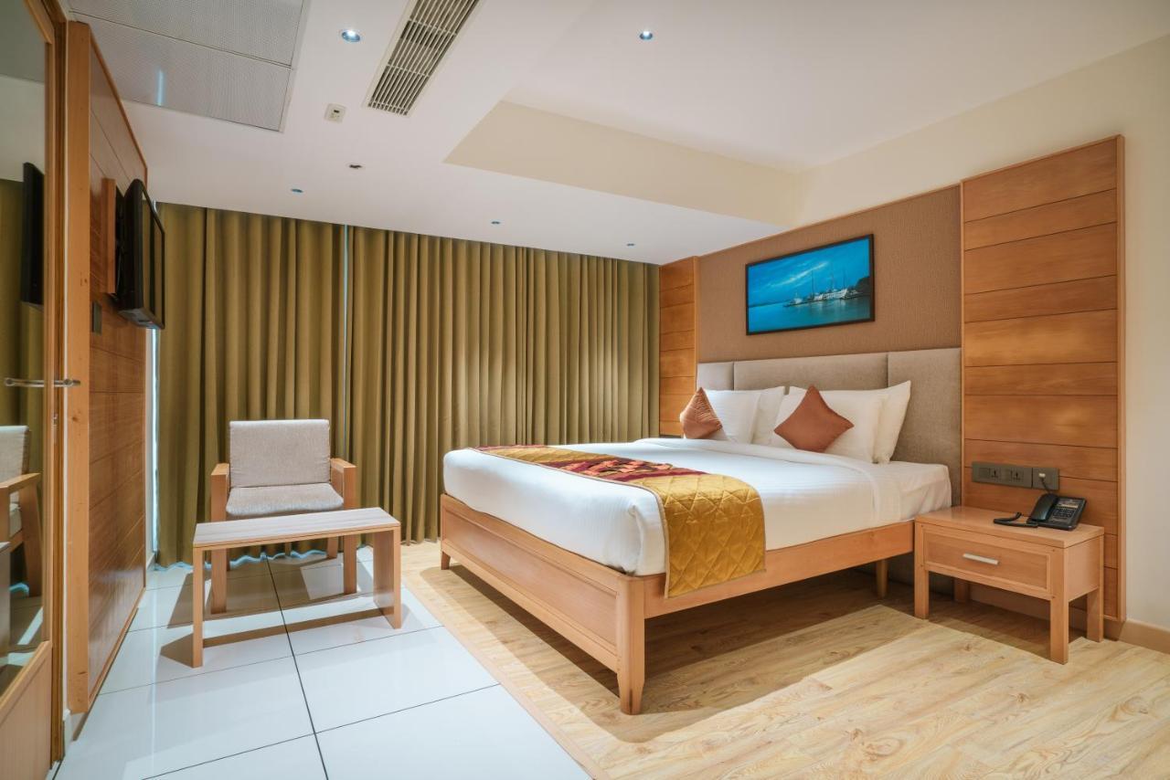 Townbridge Hotels & Suites Kochi 外观 照片