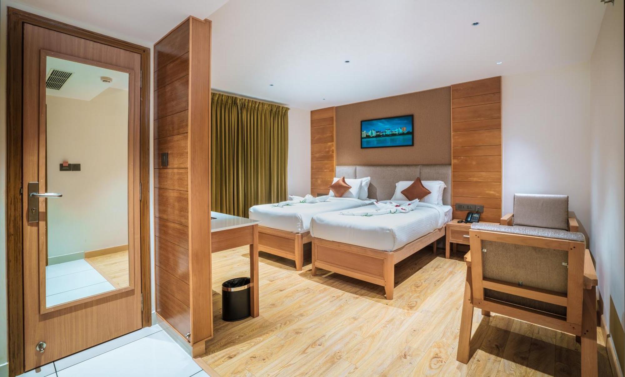 Townbridge Hotels & Suites Kochi 外观 照片